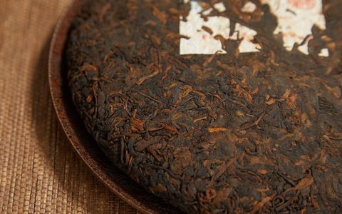 福今普洱茶匠心制茶的精神传承